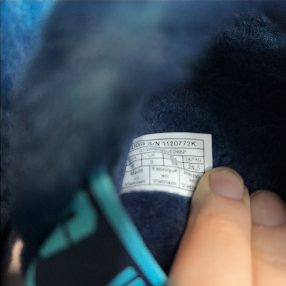 Ugg Fluff Yeah Slides - Picture 4 of 11